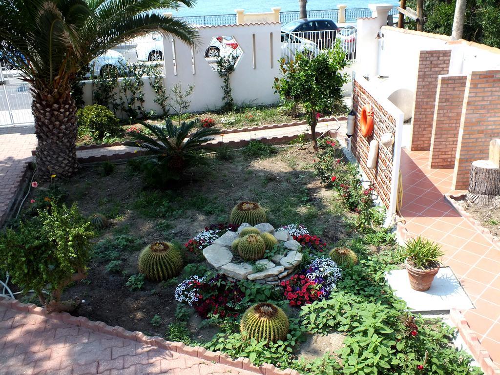 B&B Villa Sul Mare Melito Di Porto Salvo Exteriér fotografie