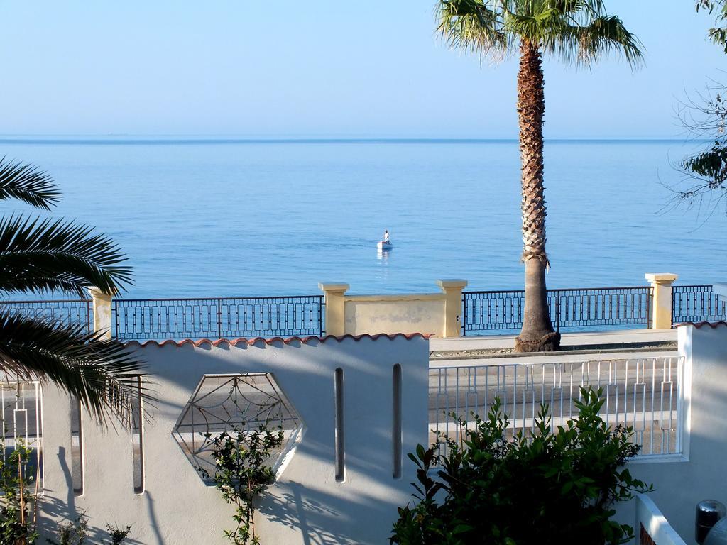 B&B Villa Sul Mare Melito Di Porto Salvo Exteriér fotografie